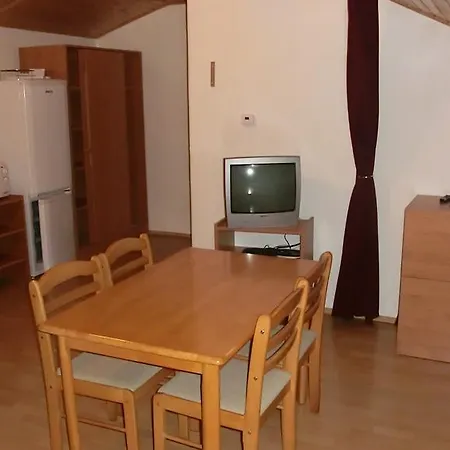 Dom wakacyjny Ubytovanie No 33 *